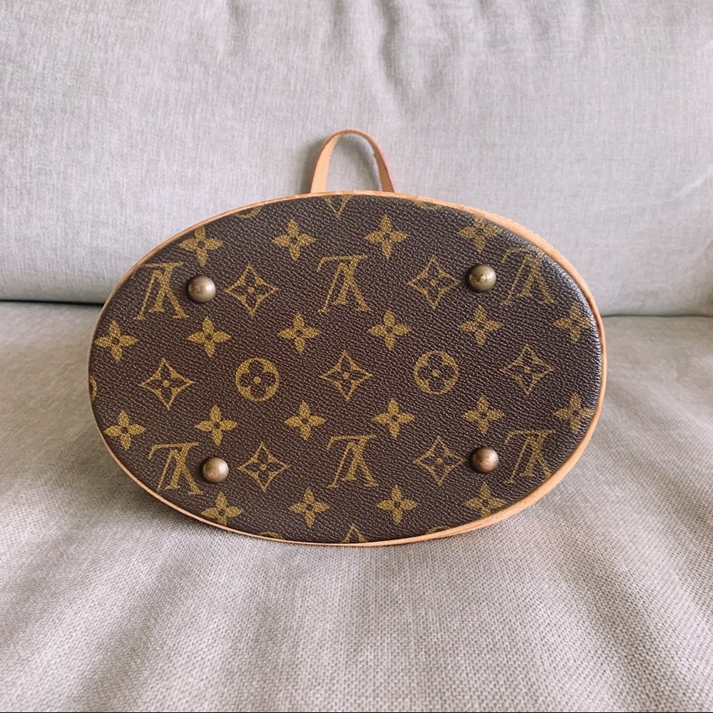 OFFERS? Louis Vuitton Vintage Bucket Bag - Picture 5 of 14
